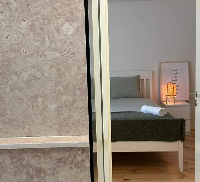 Luxuoso Quarto Com Banheiro Privativo No Centro De Lisboa-1